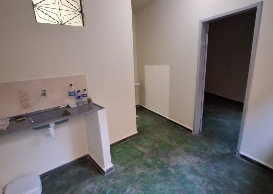 Kitnet 1 Quarto para Aluguel no Califórnia, Belo Horizonte Casa D — foto 2 de 6