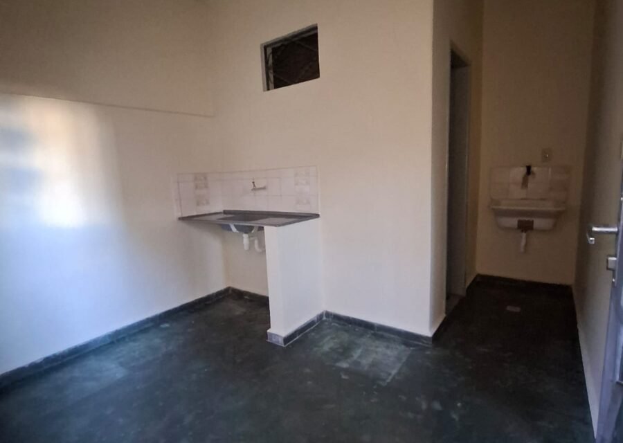 Kitnet 1 Quarto para Aluguel no Califórnia, Belo Horizonte Casa E — foto 2 de 5