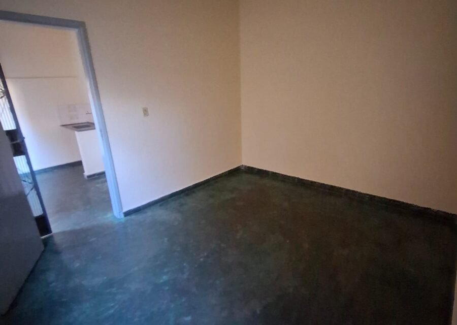 Kitnet 1 Quarto para Aluguel no Califórnia, Belo Horizonte Casa E — foto 3 de 5