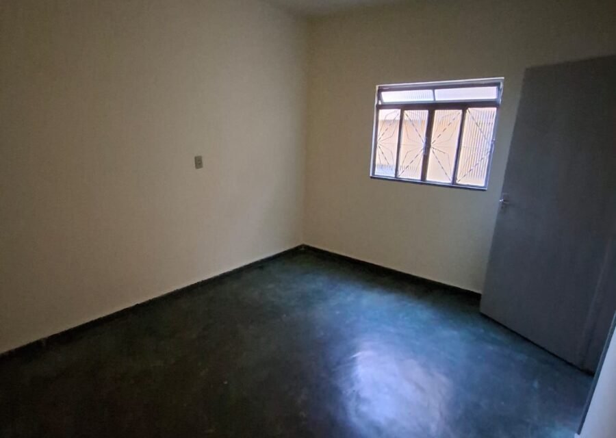 Kitnet 1 Quarto para Aluguel no Califórnia, Belo Horizonte Casa E — foto 4 de 5