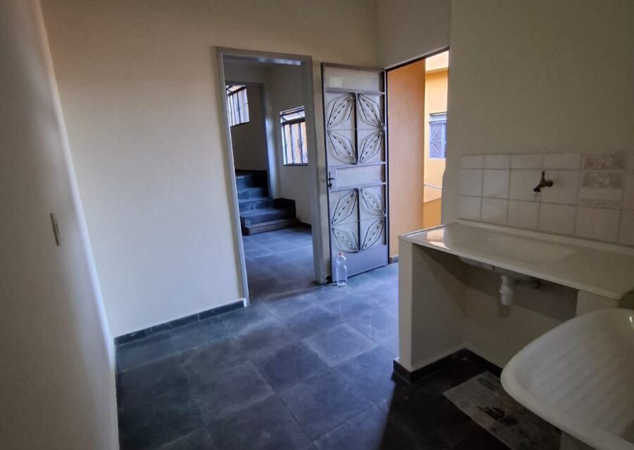 Kitnet 1 Quarto, Sala para Aluguel no Califórnia, Belo Horizonte Casa C — foto 4 de 8